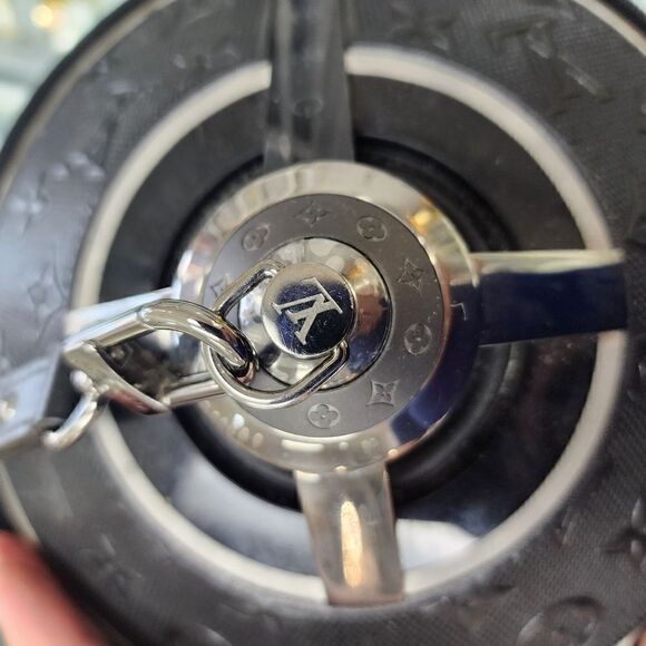 RARE! Louis Vuitton LV Limited Horizon Light Up Bluetooth Speaker & accessories - Picture 2 of 12